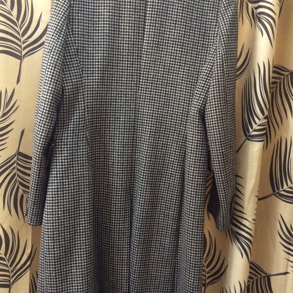 BCBG MAXAZRIA wool houndstooth coat - Picture 6 of 11